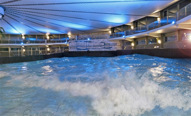 Thermal-Wellen-Massage-Bad | 33 – 35° C