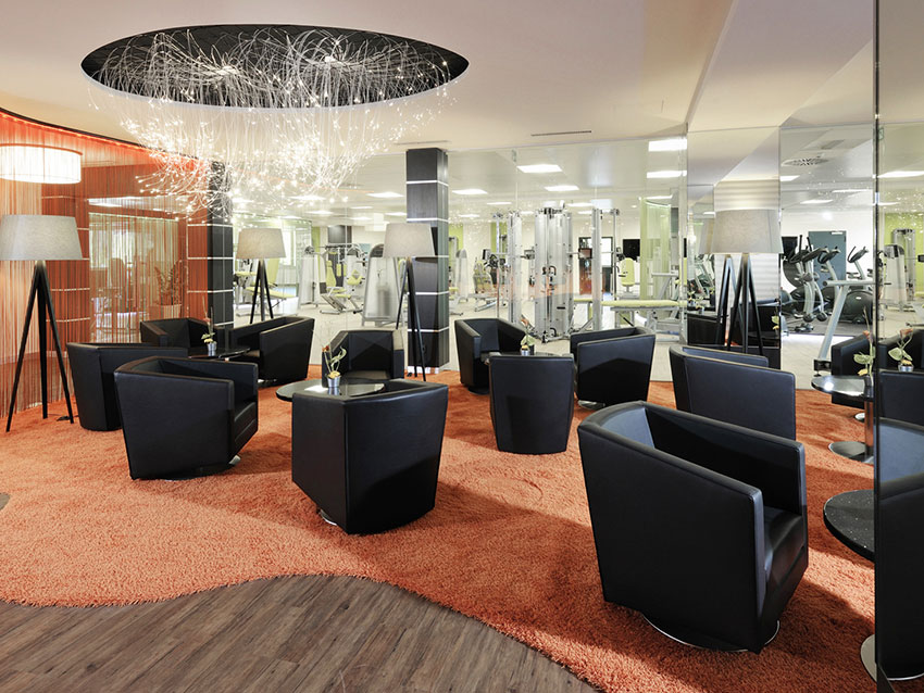 Sitzbereich der Fitness-Bar